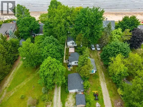 6288 Spruce Street Lambton Shores ON N0N 1J2