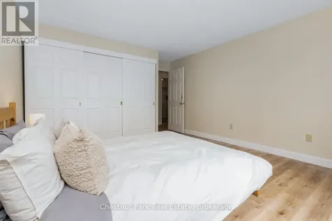 172 Eighth Street Collingwood ON L9Y 4T2