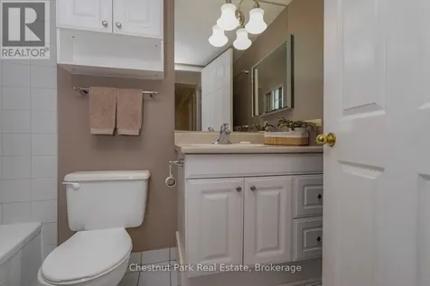 172 Eighth Street Collingwood ON L9Y 4T2
