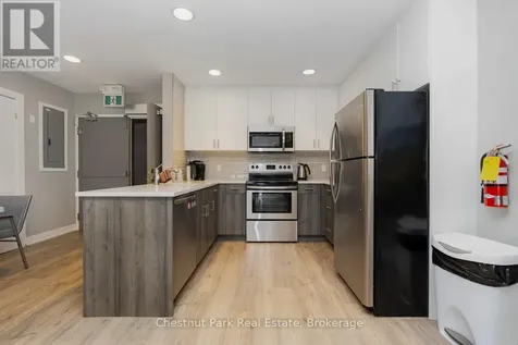 172 Eighth Street Collingwood ON L9Y 4T2