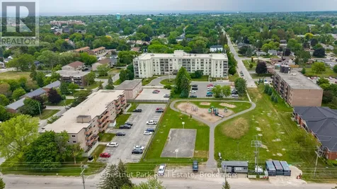 172 Eighth Street Collingwood ON L9Y 4T2