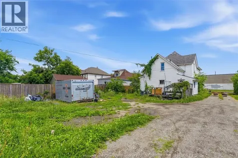 736 Brant Street Windsor ON N9A 3E8