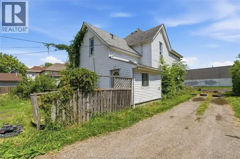 736 Brant Street Windsor ON N9A 3E8