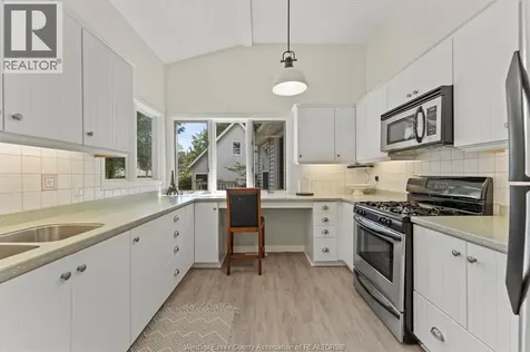 12746 Riverside Drive Tecumseh ON N8N 1A3