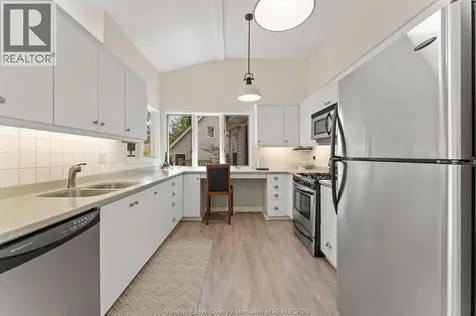 12746 Riverside Drive Tecumseh ON N8N 1A3