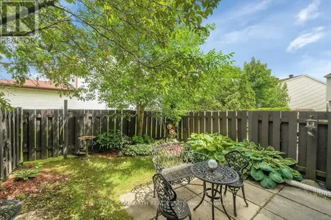 6426 Nuggett Drive Ottawa ON K1C 4X8