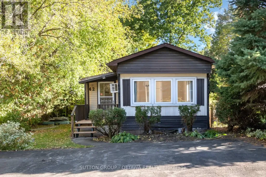7481 Mitch Owens Road Ottawa ON K1G 3N4