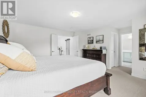 113 Dagenham Street Ottawa ON K2S 2N5
