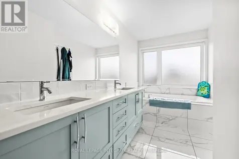 113 Dagenham Street Ottawa ON K2S 2N5