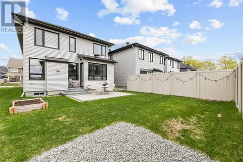 113 Dagenham Street Ottawa ON K2S 2N5