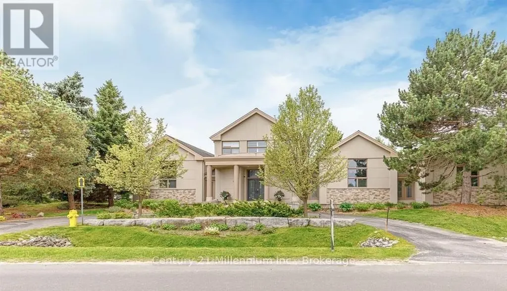 160 Grand Cypress Lane Blue Mountains ON L9Y 0K8