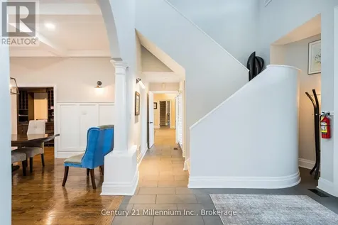 160 Grand Cypress Lane Blue Mountains ON L9Y 0K8