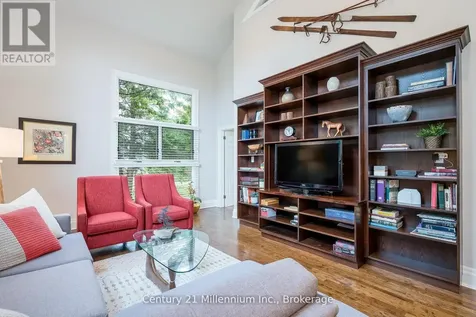 160 Grand Cypress Lane Blue Mountains ON L9Y 0K8