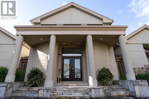 160 Grand Cypress Lane Blue Mountains ON L9Y 0K8