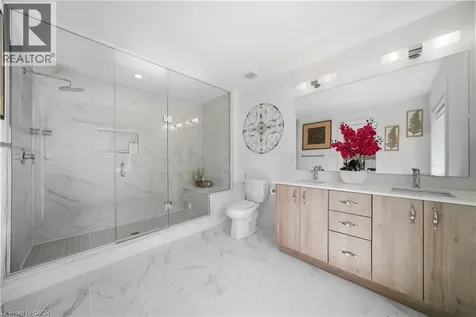 37 Riesling Street Grimsby ON L3M 0L2