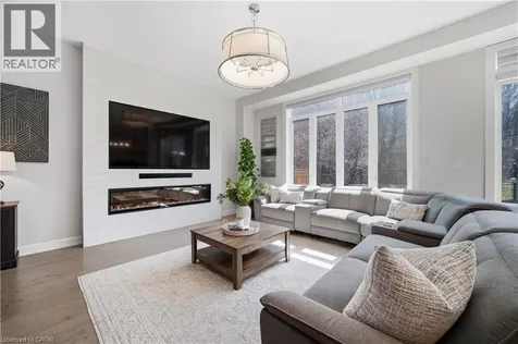 37 Riesling Street Grimsby ON L3M 0L2