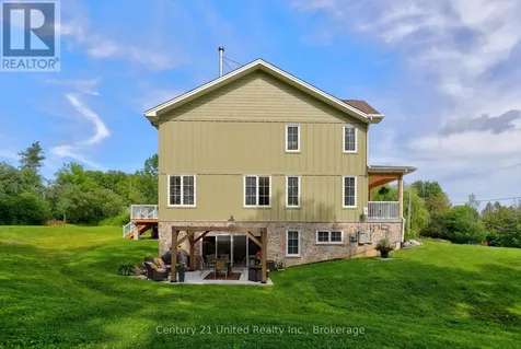38 Darling Drive Selwyn ON K0L 1T0