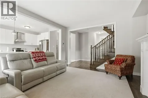 27 Robbins Ridge Paris ON N3L 0H2