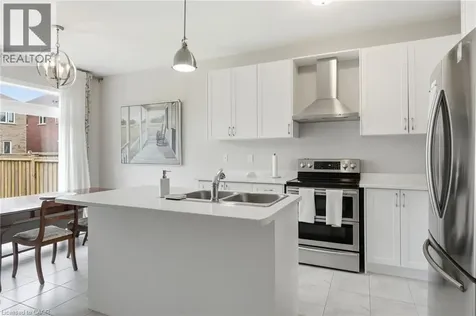 27 Robbins Ridge Paris ON N3L 0H2
