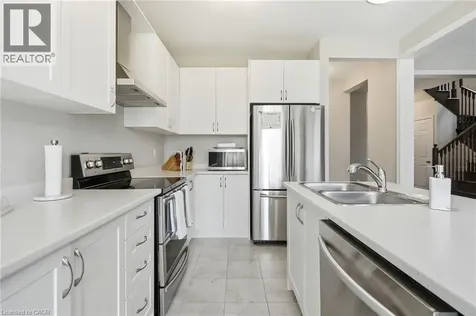 27 Robbins Ridge Paris ON N3L 0H2