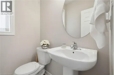 27 Robbins Ridge Paris ON N3L 0H2