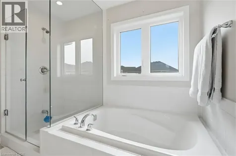 27 Robbins Ridge Paris ON N3L 0H2