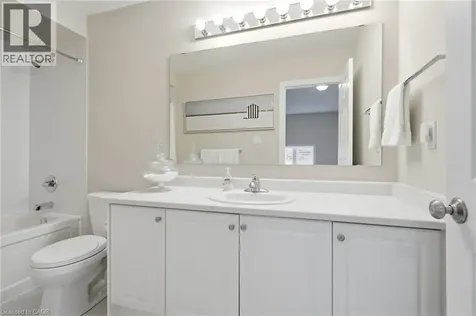 27 Robbins Ridge Paris ON N3L 0H2