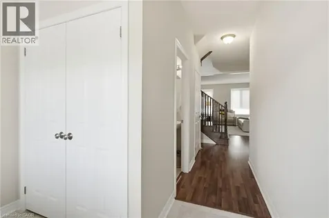 27 Robbins Ridge Paris ON N3L 0H2