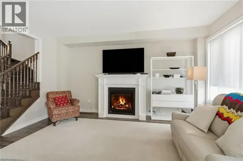 27 Robbins Ridge Paris ON N3L 0H2