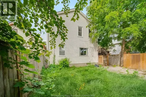 1282 George Avenue Windsor ON N8Y 2X6