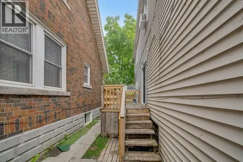 1282 George Avenue Windsor ON N8Y 2X6