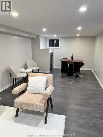 3519 Tecumseh Road West Windsor ON N9C 2B6