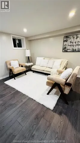 3519 Tecumseh Road West Windsor ON N9C 2B6