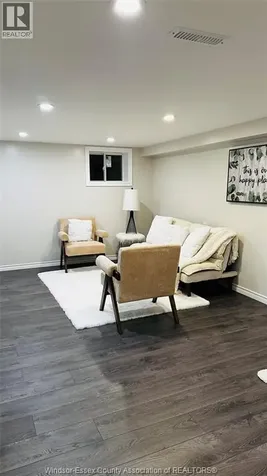 3519 Tecumseh Road West Windsor ON N9C 2B6