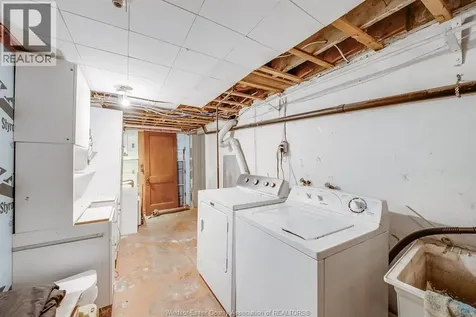 1282 George Avenue Windsor ON N8Y 2X6
