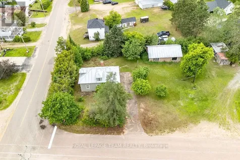 19 Lepinski Road Madawaska Valley ON K0J 1B0