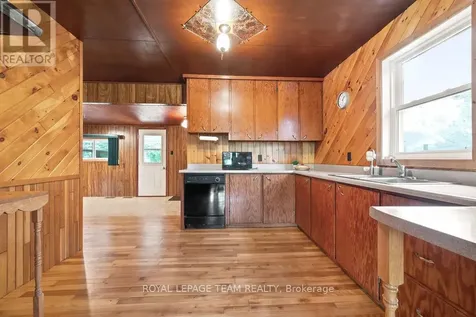 19 Lepinski Road Madawaska Valley ON K0J 1B0