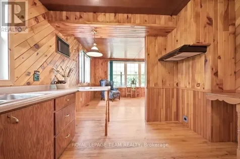 19 Lepinski Road Madawaska Valley ON K0J 1B0