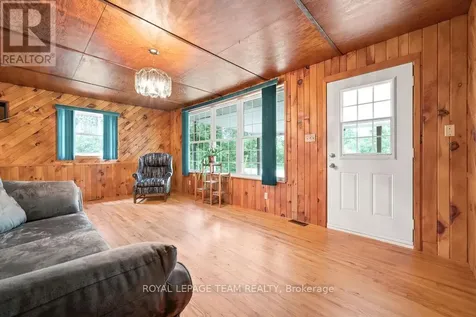 19 Lepinski Road Madawaska Valley ON K0J 1B0