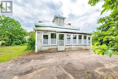 19 Lepinski Road Madawaska Valley ON K0J 1B0