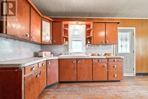 19 Lepinski Road Madawaska Valley ON K0J 1B0