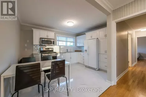 107 Hilliard Avenue Ottawa ON K2E 6C5