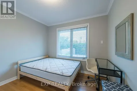 107 Hilliard Avenue Ottawa ON K2E 6C5