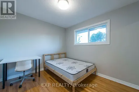107 Hilliard Avenue Ottawa ON K2E 6C5