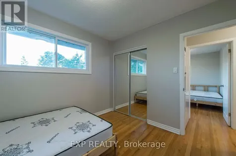 107 Hilliard Avenue Ottawa ON K2E 6C5