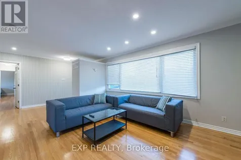 107 Hilliard Avenue Ottawa ON K2E 6C5