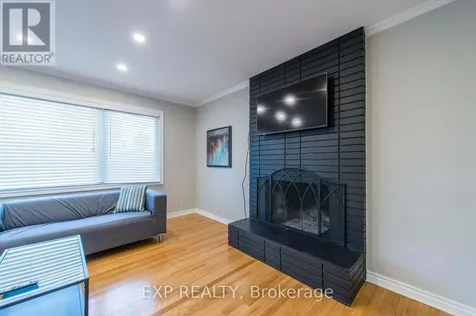 107 Hilliard Avenue Ottawa ON K2E 6C5