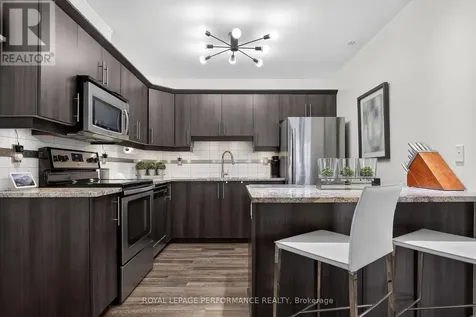 135 Harthill Way Ottawa ON K2J 5V1