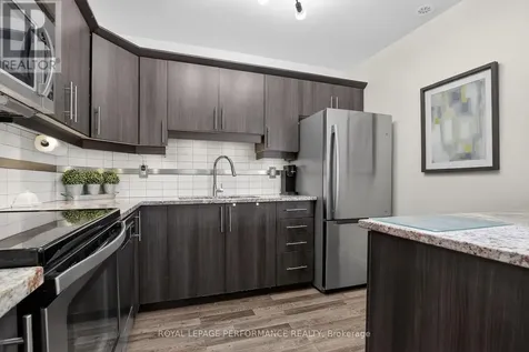 135 Harthill Way Ottawa ON K2J 5V1