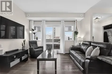 135 Harthill Way Ottawa ON K2J 5V1